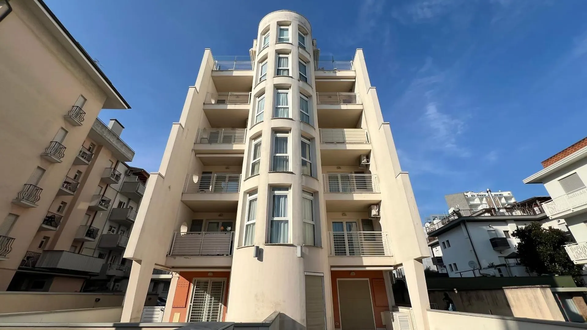 Condominio Delfino - Immobiliare Pacella Lido di Jesolo