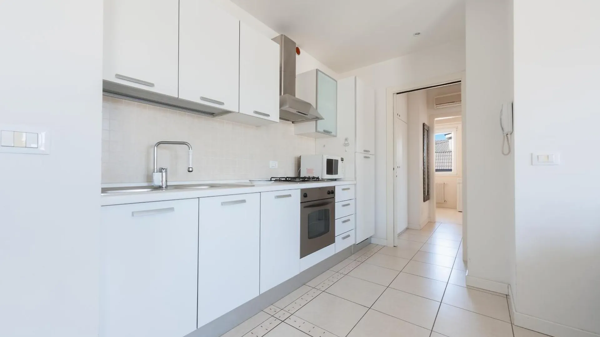 Condominio Delfino - Immobiliare Pacella Lido di Jesolo Apartment